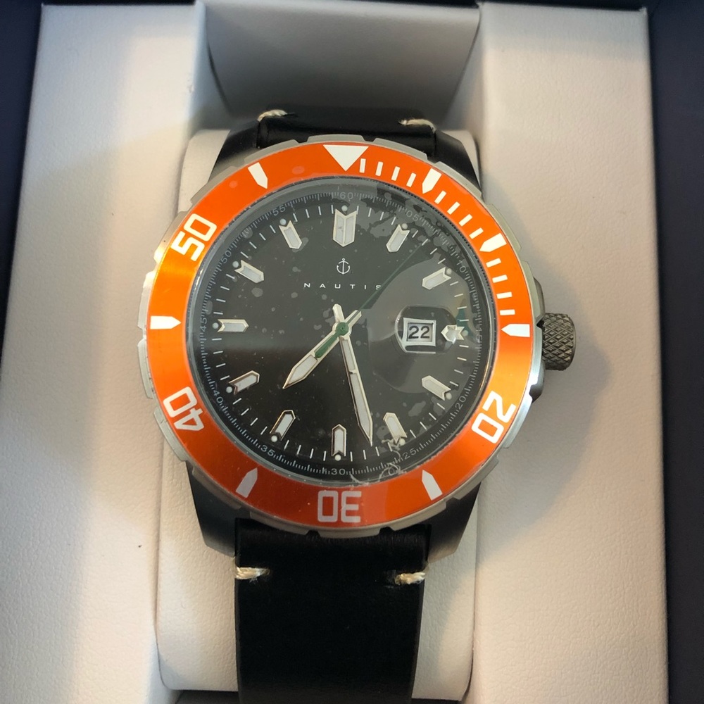NWOT Men’s Nautis Dive Pro Watch